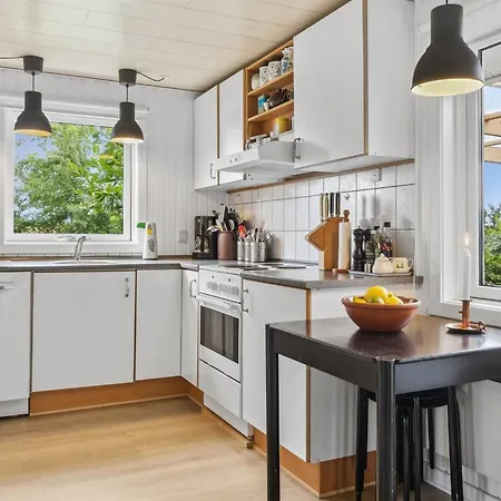 Margit - 10m From The Sea By Interhome Nyaraló *