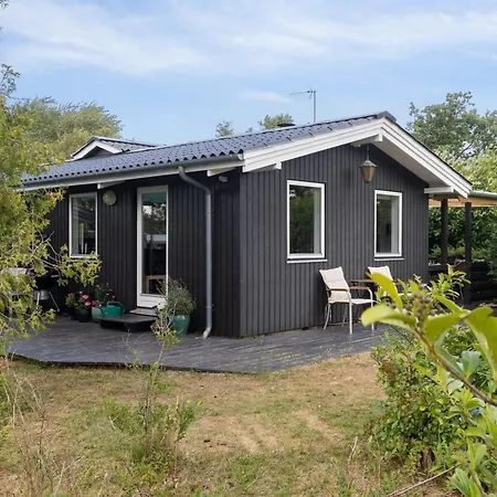 Nyaraló Margit - 10m From The Sea By Interhome *